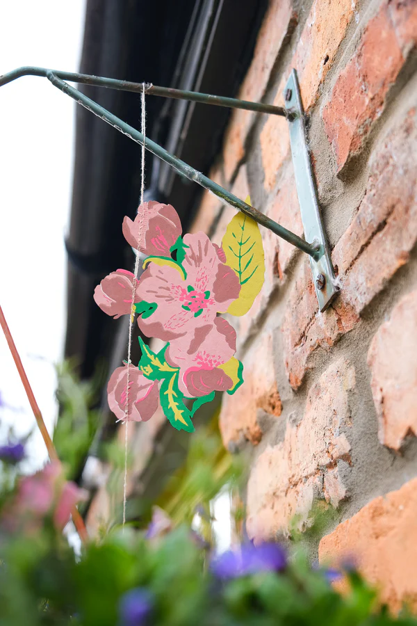 Blossom Sewn Garland - Image 3