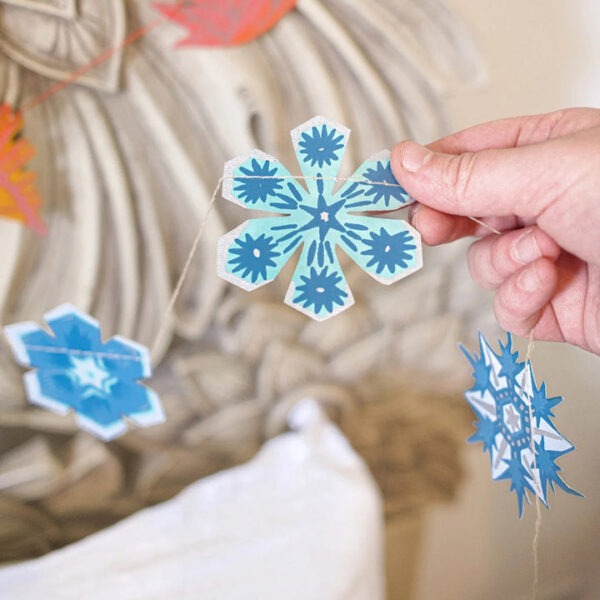 Snowflakes Garland - Image 4