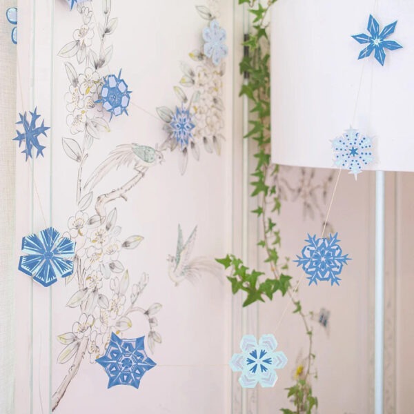 Snowflakes Garland - Image 3